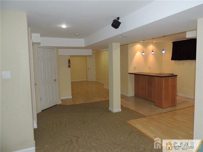 Building Photo - 107 Amy Dr