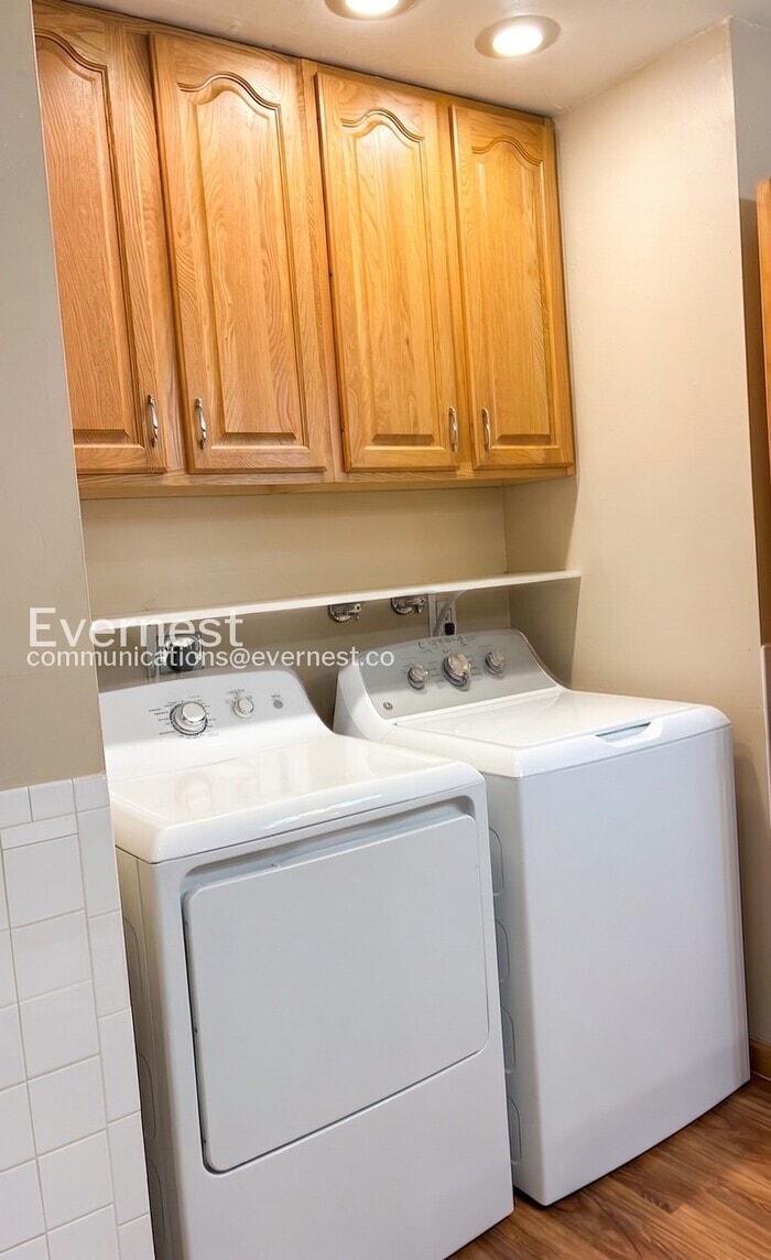 Building Photo - 1116 Juniper Ct