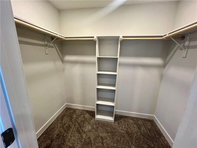 Building Photo - 662 White Oak St