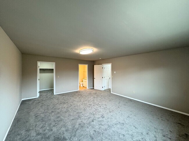 Building Photo - RGL Properties - 9614-9616