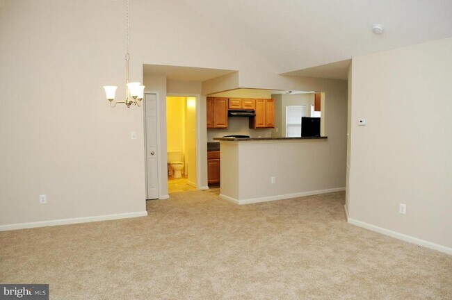 Building Photo - 5812 Wyndham Cir