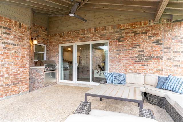 Building Photo - 10451 Enchanted Meadow Dr