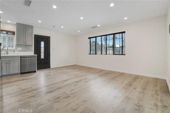 Building Photo - 22953 Blythe St