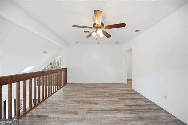 Building Photo - 530 Matterhorn Way