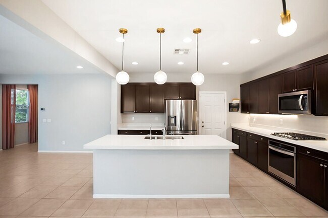 Building Photo - Beautiful 3-Bedroom Home in the Gated Sedona Ranch Community