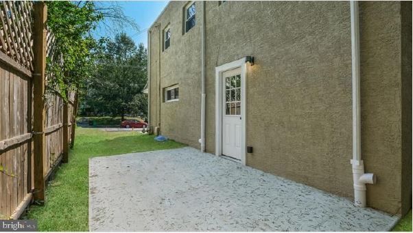 Building Photo - 432 Vernon St