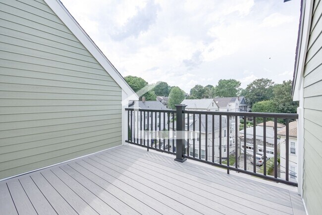 Building Photo - Brand New 3,500 Sq. Ft. Luxury Townhouse in Oak Square w Built In Garage! 1st & Security Only, La...