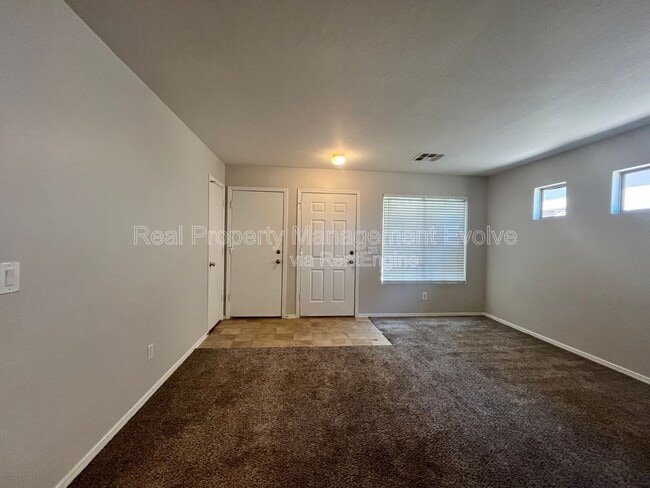 Building Photo - 14751 W Redfield Rd