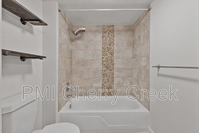 Building Photo - 3424 S Locust St