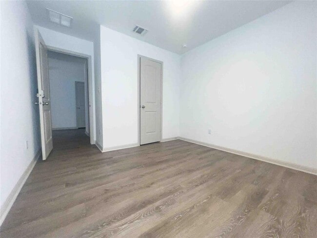 Building Photo - 116 Sweetwater Crk Ln