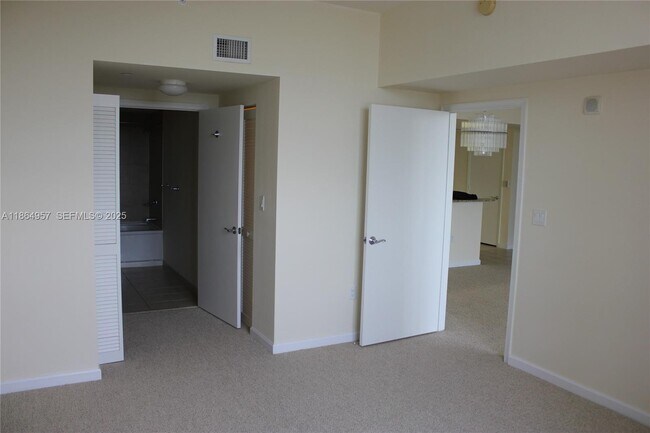 Building Photo - 19501 W Country Club Dr