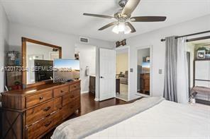 Building Photo - 301 Olivewood Pl