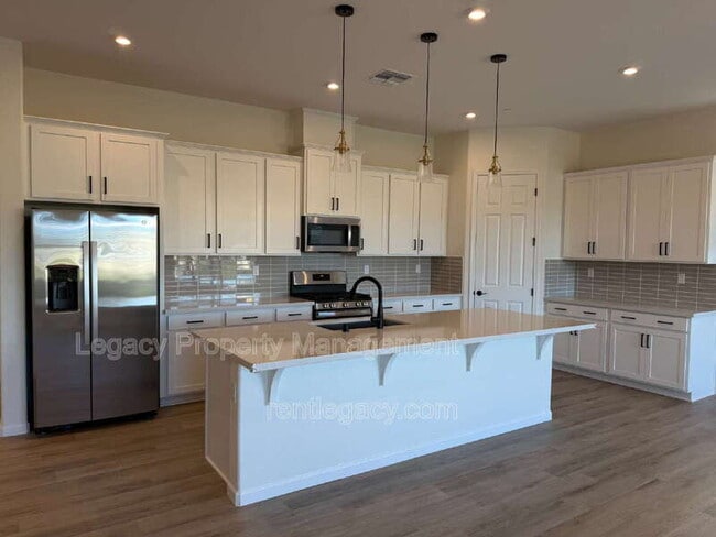 Building Photo - 8283 Humble Ct