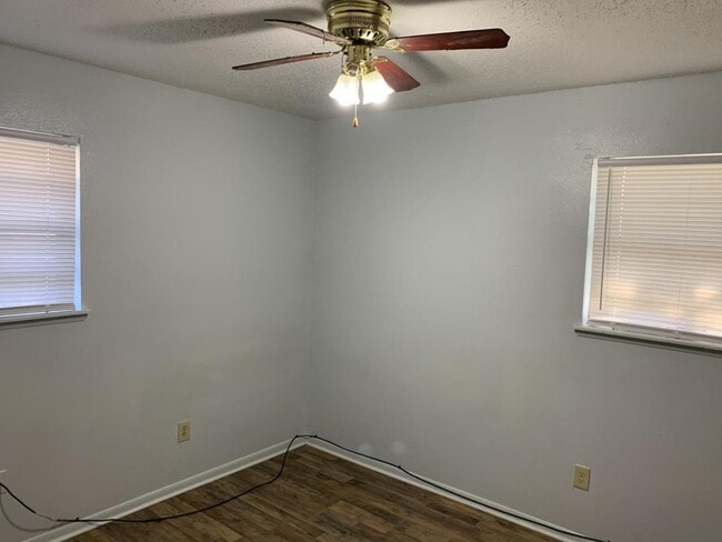 Building Photo - 1300 E Madison St