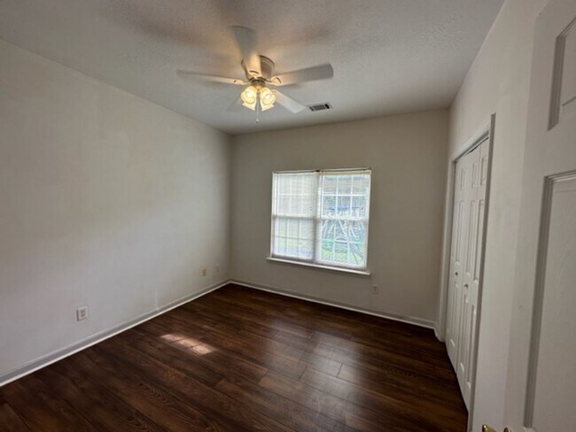 Building Photo - 701 Spalding Ct