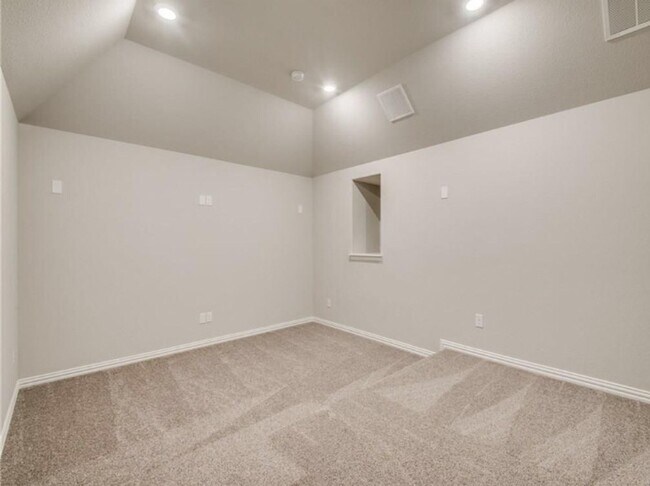 Building Photo - Luxury Home in Estates at Shaddock Park