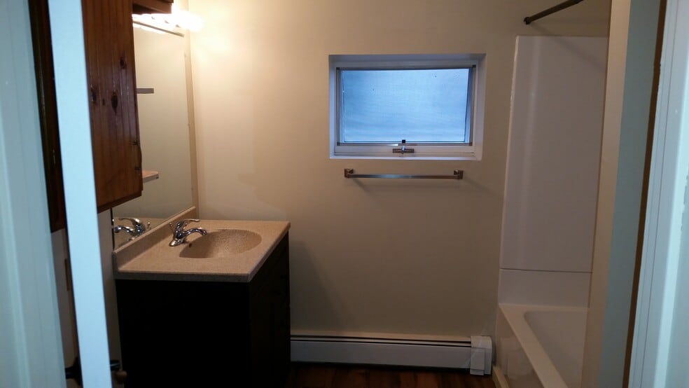 Building Photo - 212 West Bluff Street