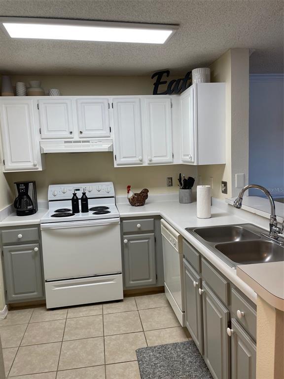 Building Photo - 1909 Summer Club Dr