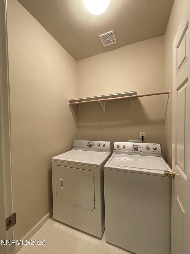 Building Photo - 2159 Golden Eagle Ct
