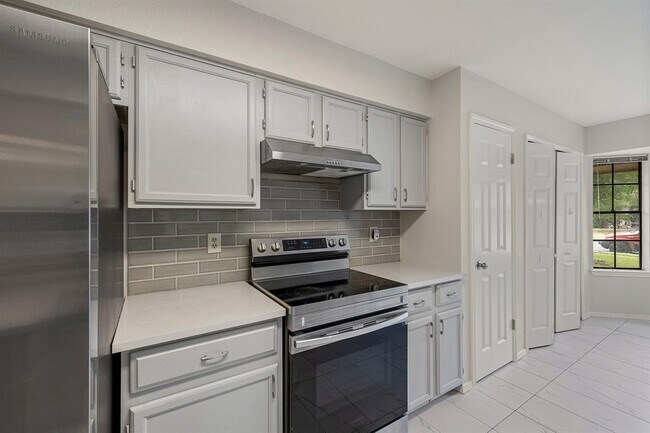 Building Photo - 8905 Bridgewood Trail