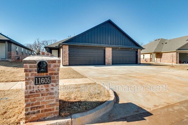 Building Photo - 11605 Mackenzie Wy