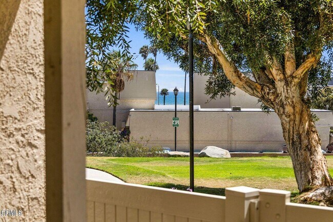 Building Photo - 255 S Ventura Rd