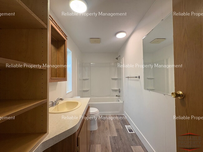 Building Photo - 254 N 700 W