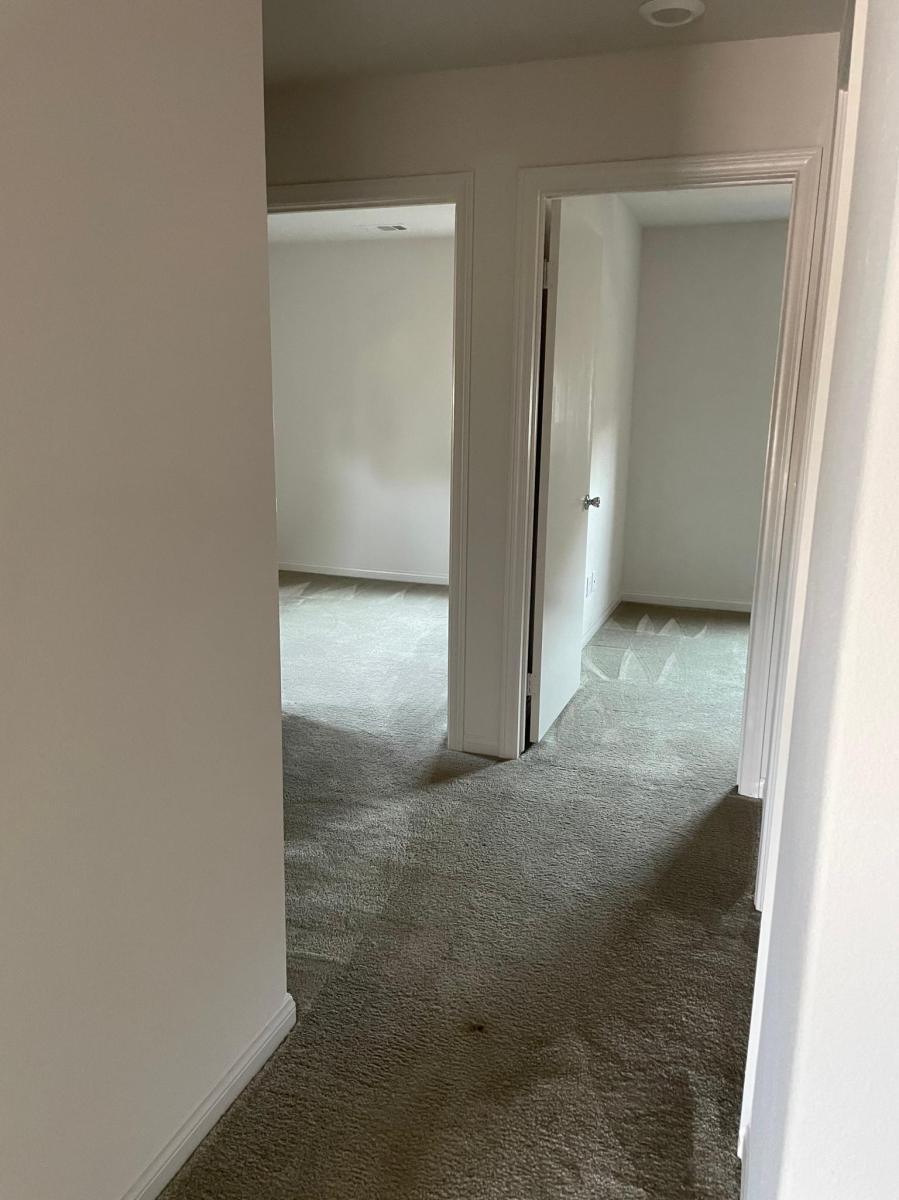 Building Photo - 7245 N Maple Rd