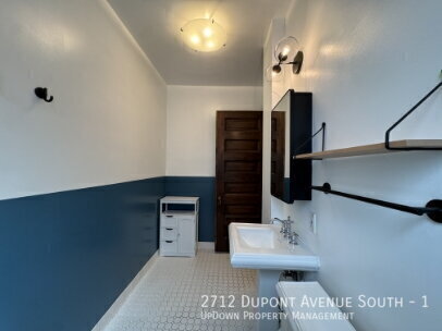 Building Photo - 2712 Dupont Ave S