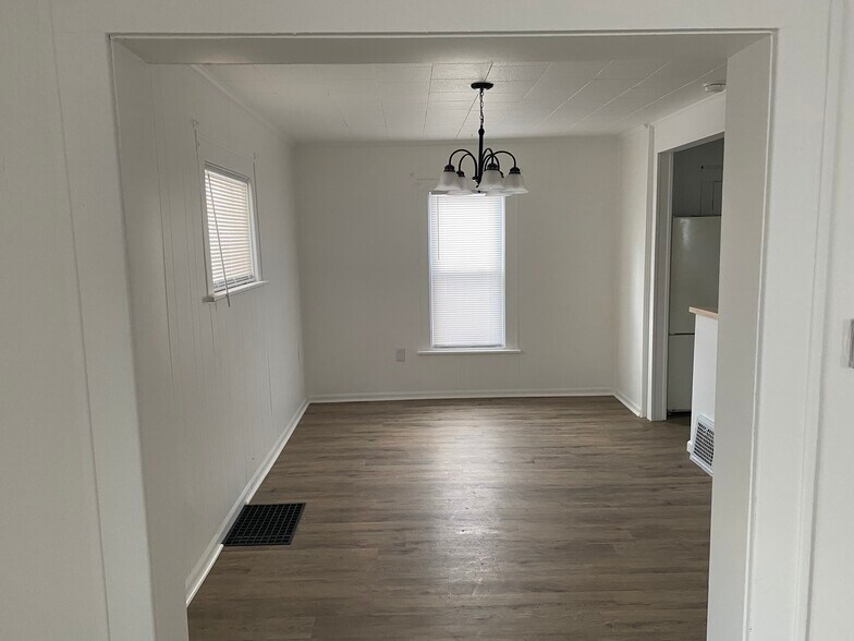 Living room to dining room - 904 W 26th St