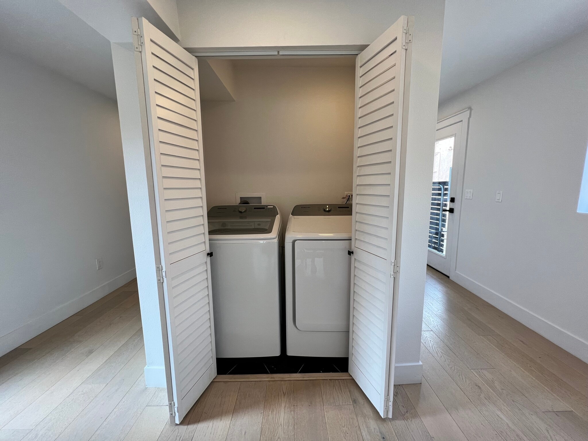 Inside laundry area - 4336 Toland Way