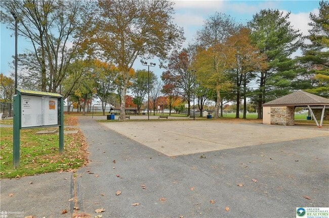 Building Photo - 900 Mine Lane Rd