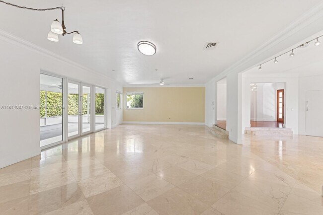 Building Photo - 55 Pinta Rd