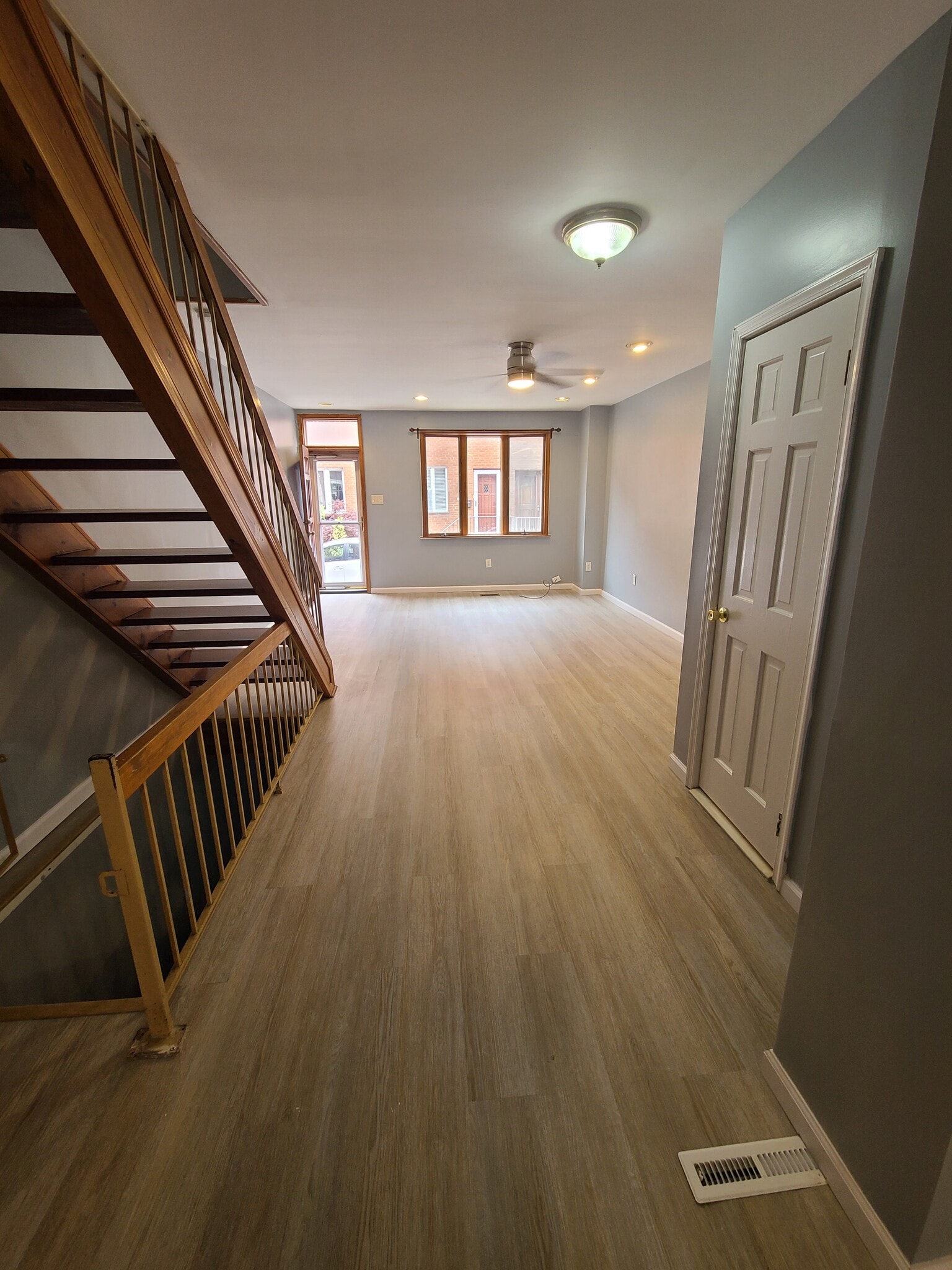 Living Room - 2319 S Carlisle St