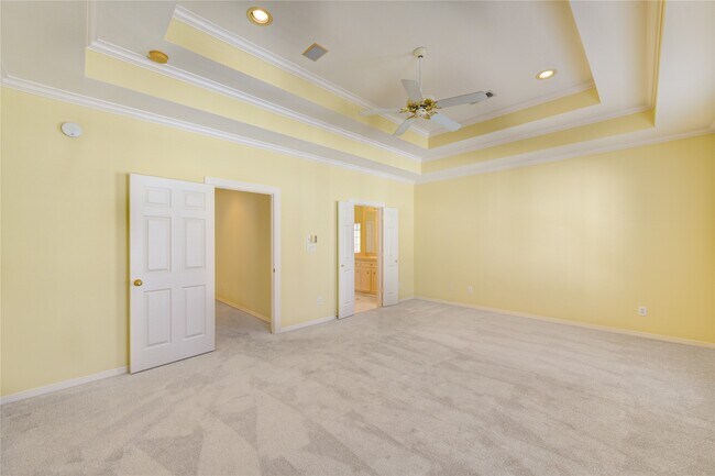 Building Photo - 2124 Nantucket Dr