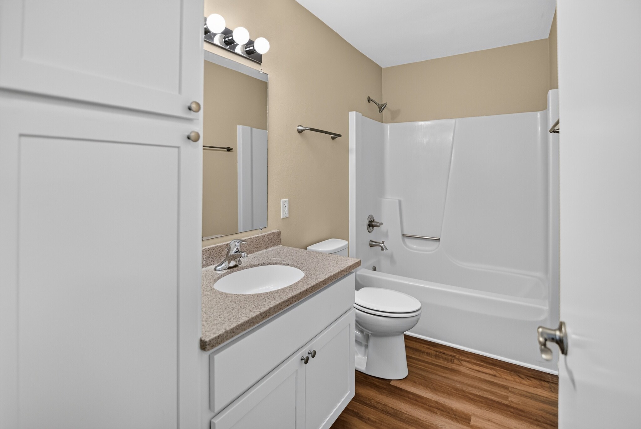 Building Photo - 5110 Pebblebrook Dr