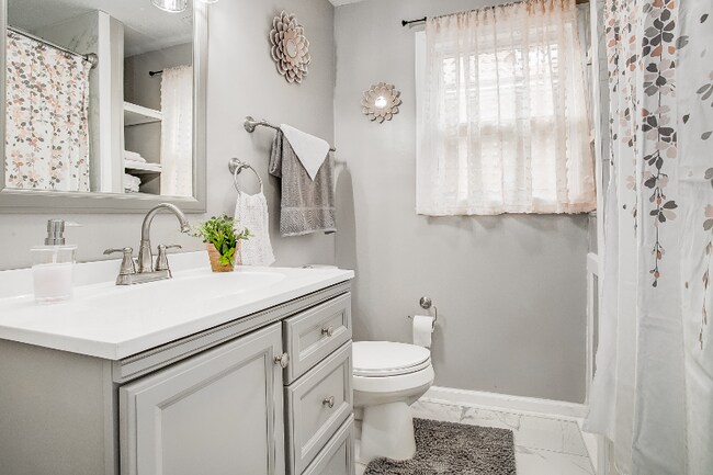 Building Photo - 2734 Brooklyn Ave