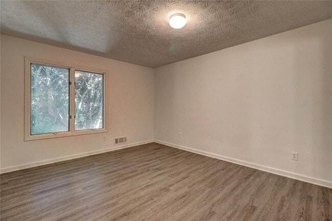 Building Photo - 1562 Circlestone Dr