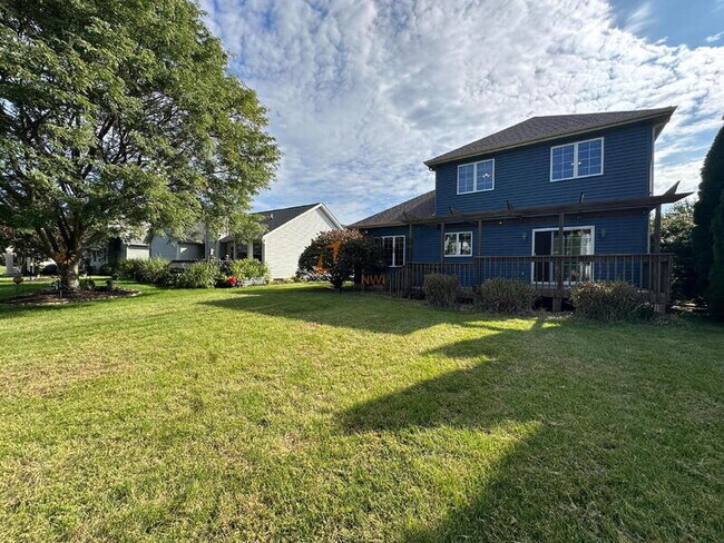 Building Photo - 384 Kingsmill Dr