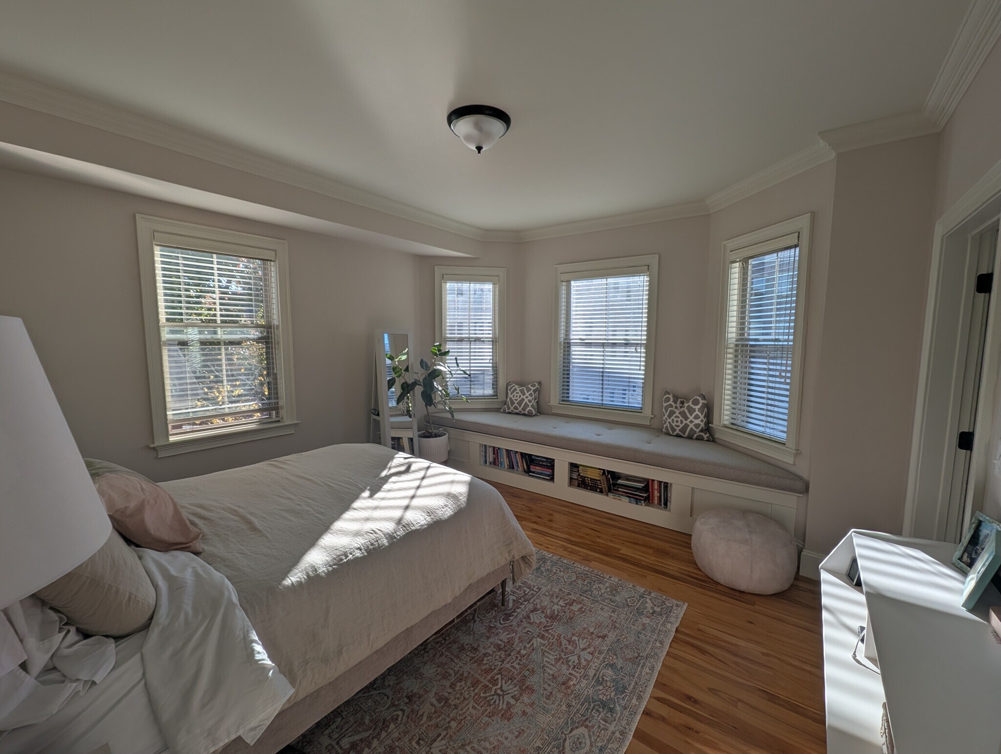 Building Photo - 35 White Pl