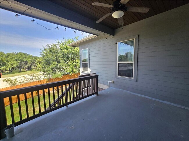 Building Photo - 340 Cross Timbers Dr