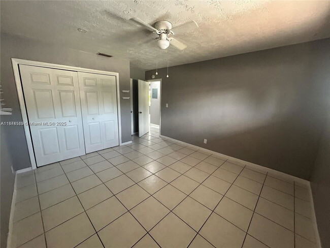 Building Photo - 5321 NW 21st Ct