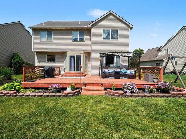 Building Photo - 7848 Trotters Park St