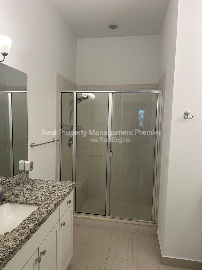 Building Photo - 11718 Ct-13