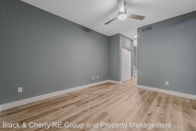 Building Photo - 2 br, 2 bath House - 5650 E Sahara Ave #2008