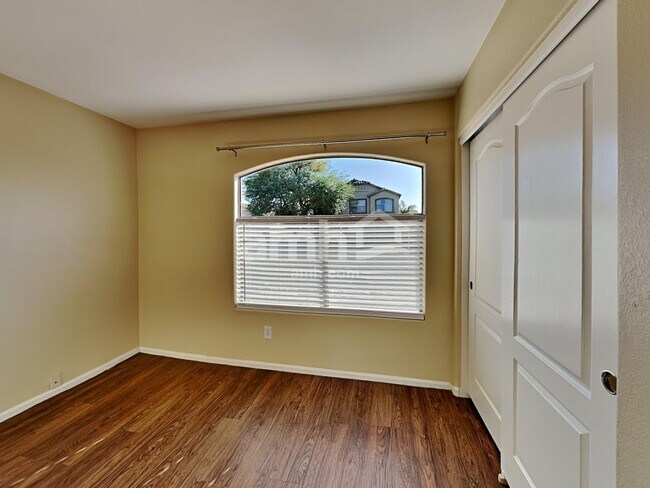 Building Photo - 11454 E Persimmon Ave