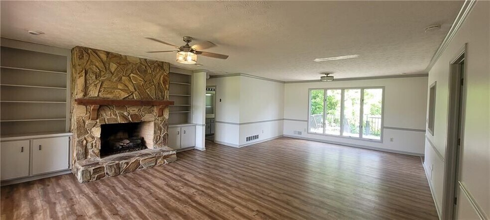 Building Photo - 2963 Avery Rd