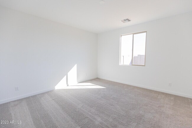 Building Photo - 17008 W Alice Ave