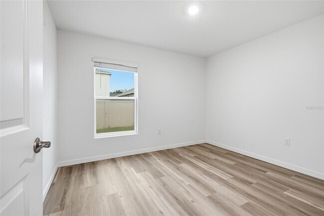 Building Photo - 3059 NE 20th Ter