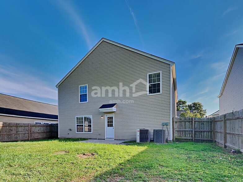 Building Photo - 2030 Clipstone Dr